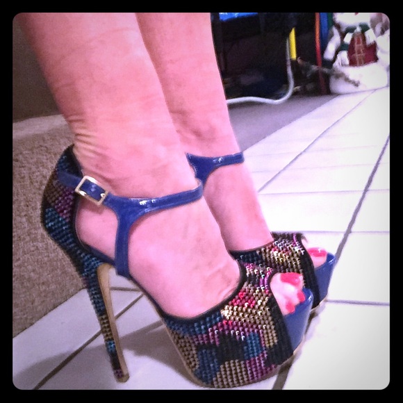 Alba Shoes - Alba blue heels.